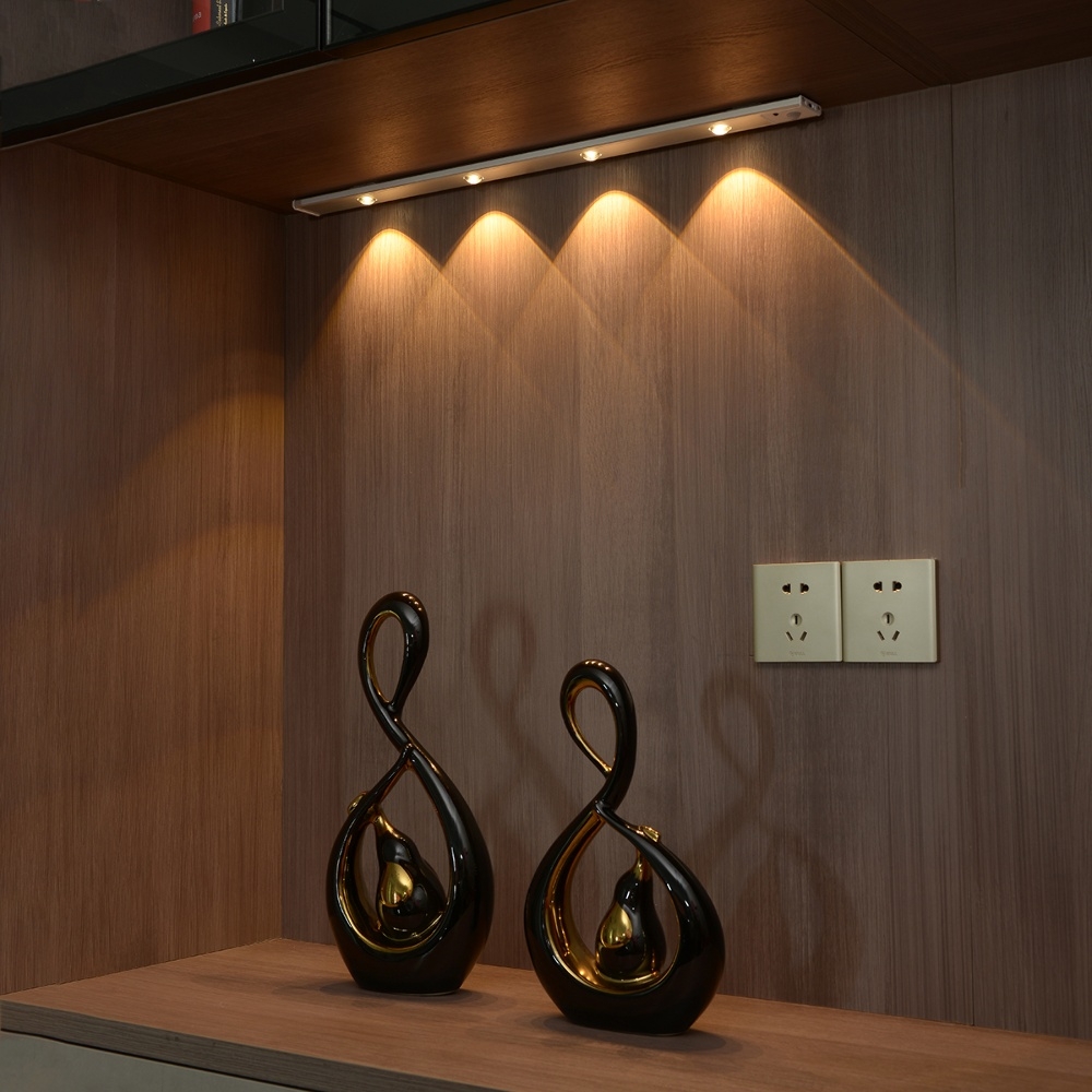 LED ���������� cat's eye 60-2S � �������, �������������, �������� �������� � ������������ 60 �� 2W ����������� �����������