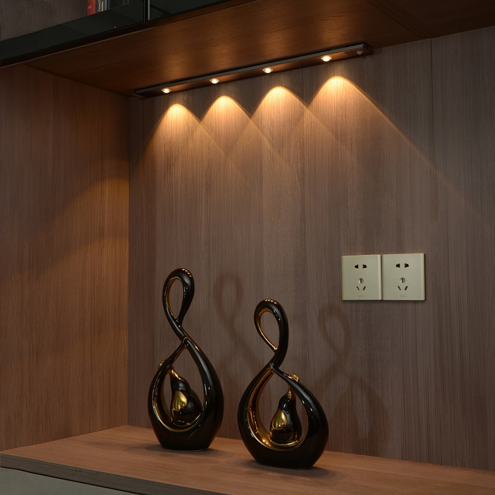 LED ���������� cat's eye 120-4B � �������, �������������, �������� �������� � ������������ 120 �� 4W ����������� ������